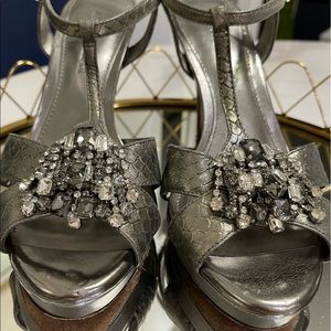 😍ANTONIO MELANI Silver Rhinestones 4” High Heels Platform Size 8.5M